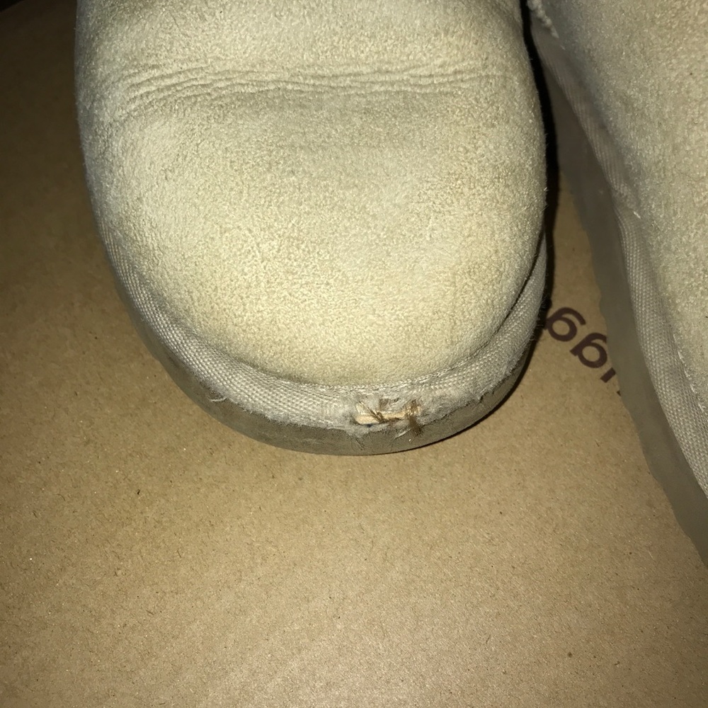 Sand Bailey Button UGGs - Picture 3 of 8